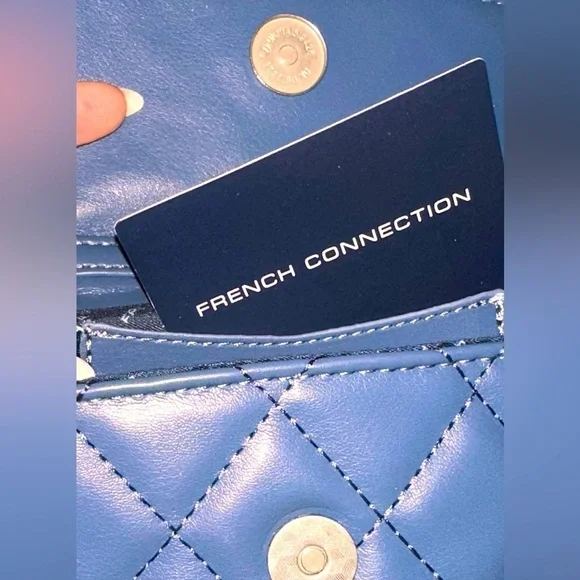 QUILTED CROSSBODY THICK METAL RING HANDLE AND STRAP NWT FREE W PURCHASE OVER 20 - Picture 3 of 5